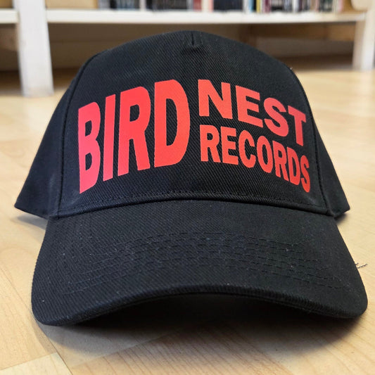 Birdnest - Röd logo (Keps)