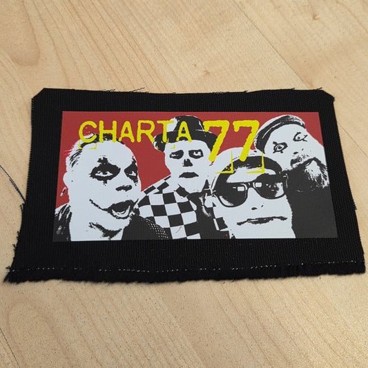 Charta 77 - Förhandla med clowner (tygpatch)